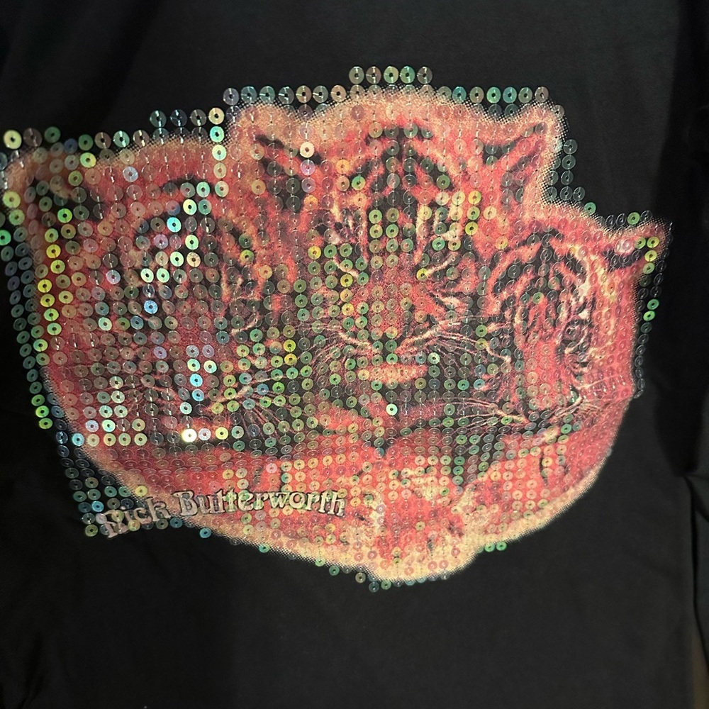 🔥New POL Black long sleeve tiger tshirt. Has sequins. Much better in person